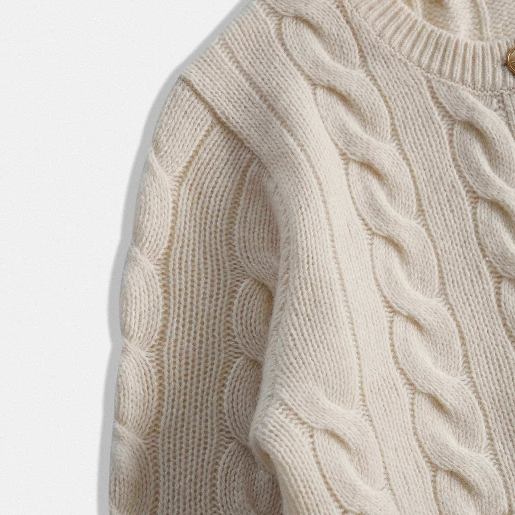 Dettaglio Cardigan Donna in Lana 100% a Trecce con Tasche – Heritage Avorio